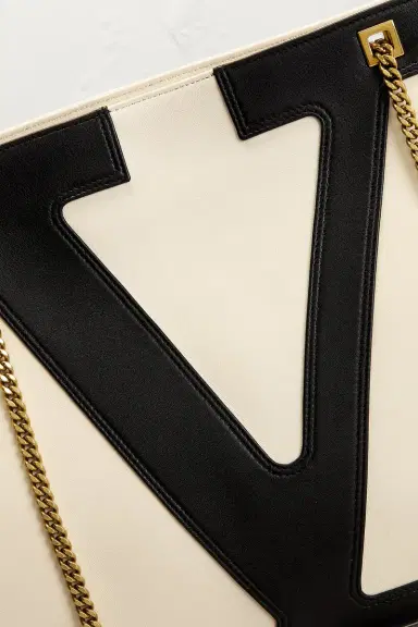 Valentino Garavani Valentino Garavani Large Tote Bag | Thumbnail 6 Valentino Garavani Valentino Garavani Large Tote Bag | Thumbnail 6