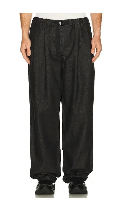 Two Tuck Wide Denim Pants