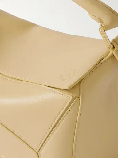 Loewe Featherlight Puzzle Small Textured-leather Shoulder Bag | Thumbnail 5