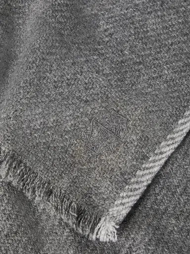 Brunello Cucinelli Men's Cashmere Scarf Grey | Thumbnail 3 Brunello Cucinelli Men's Cashmere Scarf Grey | Thumbnail 3