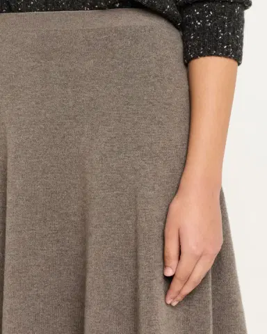 THE ROW Masini Cashmere A-Line Midi Skirt | Thumbnail 5 THE ROW Masini Cashmere A-Line Midi Skirt | Thumbnail 5
