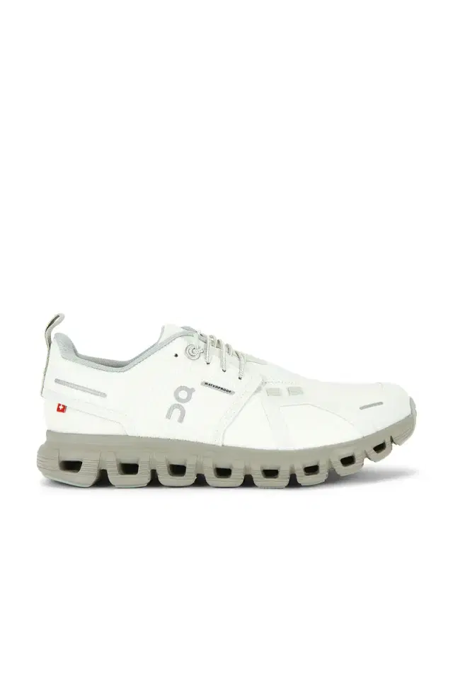 On Cloud 6 WP Sneaker