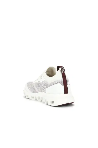 ON Cloud 6 Versa Sneaker | Thumbnail 3