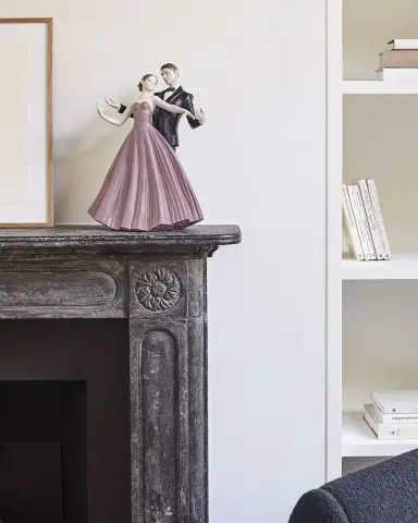 Lladro Anniversary Waltz Sculpture | Thumbnail 5