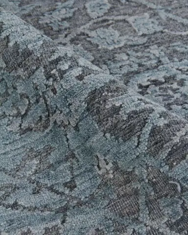 Exquisite Rugs Augustin Hand-Knotted Rug | Thumbnail 3
