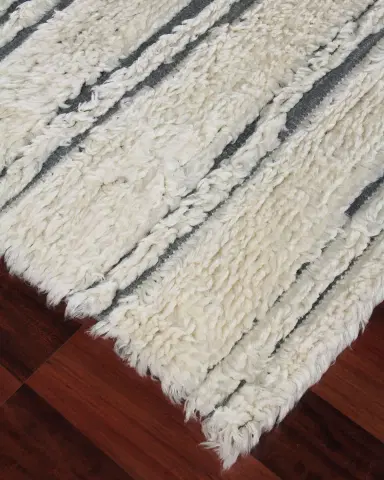 Exquisite Rugs Romon Hand-Knotted Rug | Thumbnail 2