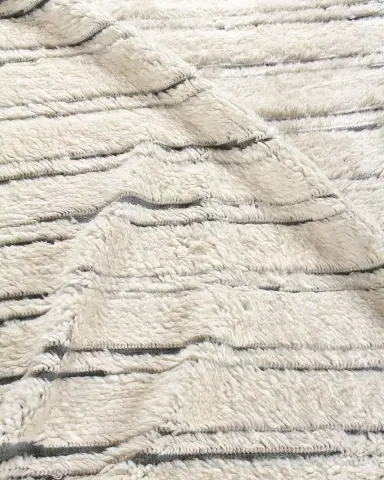 Exquisite Rugs Romon Hand-Knotted Rug | Thumbnail 3