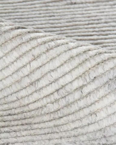Exquisite Rugs Breman Hand-Knotted Rug | Thumbnail 3