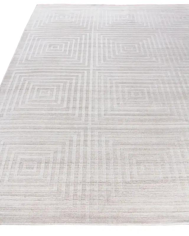 Exquisite Rugs Portlyn Hand-Loomed Rug