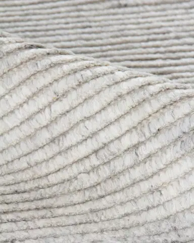 Exquisite Rugs Breman Hand-Knotted Rug | Thumbnail 3
