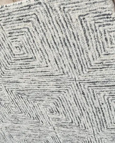 Exquisite Rugs Camille Hand-Tufted Rug | Thumbnail 3