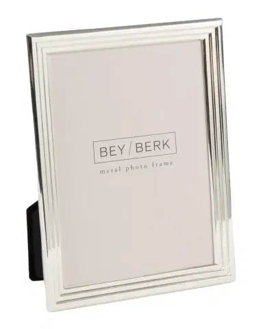 Bey-Berk Lance Metal 4"x6" Picture Frame | Thumbnail 1