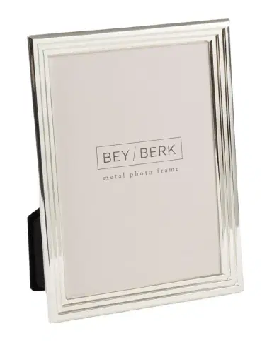 Bey-Berk Lance Metal 8"x10" Picture Frame | Thumbnail 1