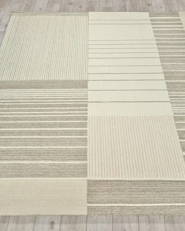 Exquisite Rugs Castine Hand-Tufted Beige Rug