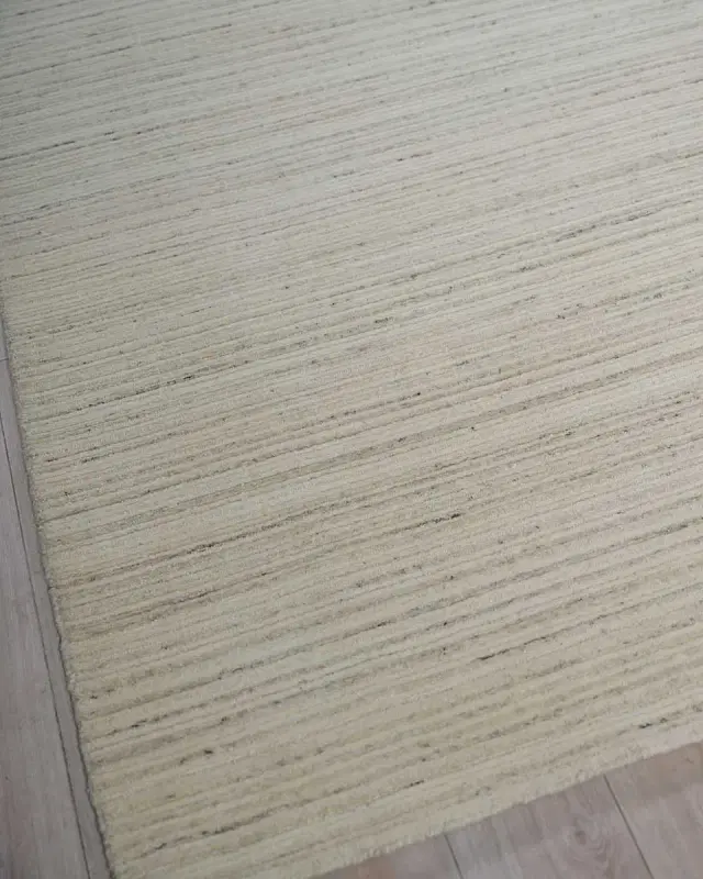 Exquisite Rugs Elko Hand-Loomed Silver Rug