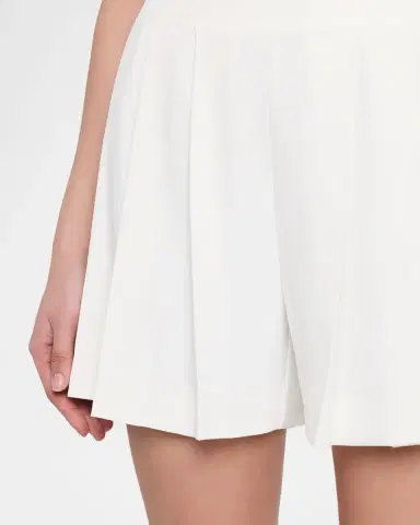 L'AGENCE Naamah Pleated Shorts | Thumbnail 5 L'AGENCE Naamah Pleated Shorts | Thumbnail 5