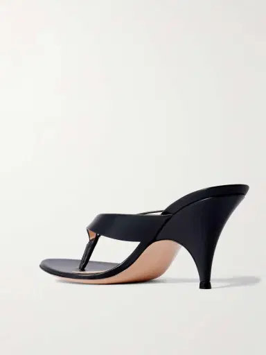 Gianvito Rossi Sofia 70 Leather Thong Sandals | Thumbnail 3