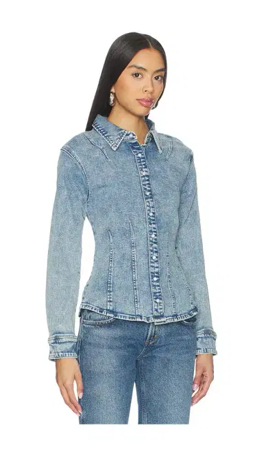 Levi's Long Sleeve Shaped Shirt | Thumbnail 2 Levi's Long Sleeve Shaped Shirt | Thumbnail 2