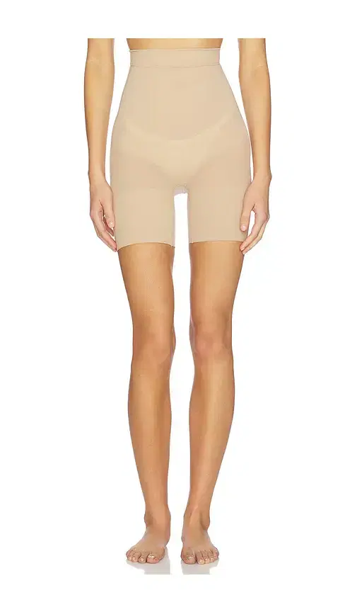 SKIMS Sheer Seamless Mid Thigh Short