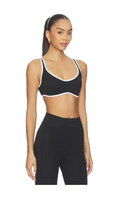 FORM Curved Hem Sports Bra | Thumbnail 2