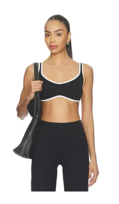 FORM Curved Hem Sports Bra | Thumbnail 1