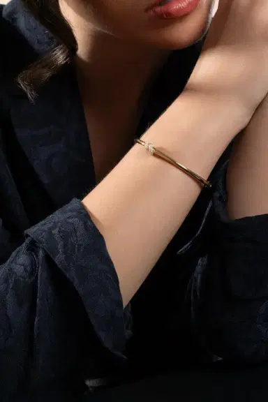 Engelbert 1920 Diamond Large Legacy Knot Bandle Bracelet | Thumbnail 3 Engelbert 1920 Diamond Large Legacy Knot Bandle Bracelet | Thumbnail 3
