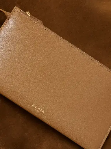 Alaïa Hip Large Leather-trimmed Suede Bucket Bag | Thumbnail 4 Alaïa Hip Large Leather-trimmed Suede Bucket Bag | Thumbnail 4