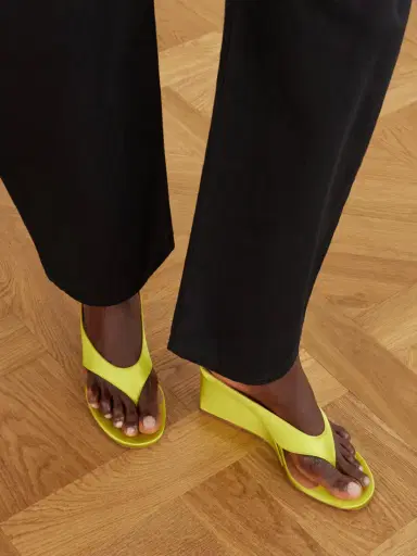 Alaïa Tong 75 Satin Wedge Sandals | Thumbnail 2