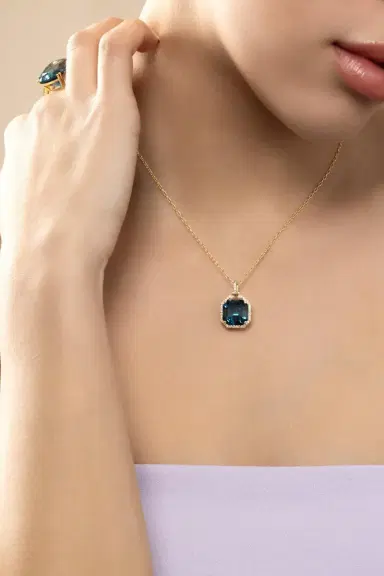 GOSHWARA London Blue Topaz Asscher Gossip Pendant Necklace | Thumbnail 2