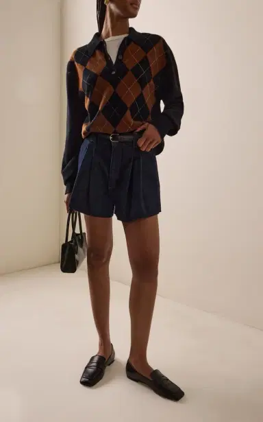 Frame The Structural Pleated Denim Shorts | Thumbnail 2 Frame The Structural Pleated Denim Shorts | Thumbnail 2