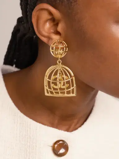 Susan Caplan Vintage Chanel Gold-plated Clip Earrings | Thumbnail 2