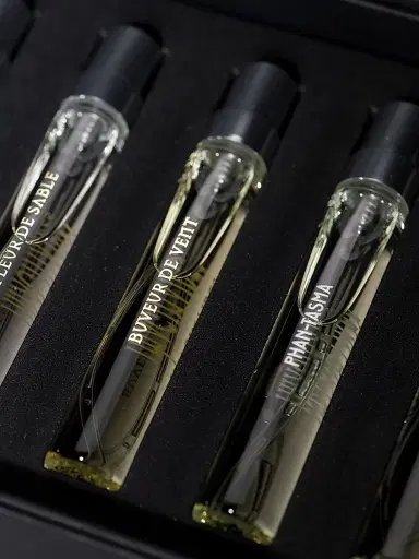 Liquides Imaginaires Seven Charms 7-Piece Global Fragrance Gift Box | Thumbnail 3