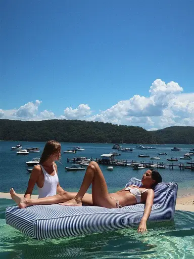 Sunnylife Le Weekend Luxe Lie-On Lounger Float | Thumbnail 6 Sunnylife Le Weekend Luxe Lie-On Lounger Float | Thumbnail 6