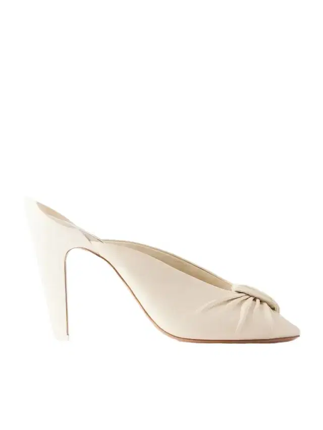 Chloé Suzie Leather Pumps
