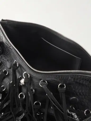 Alexander McQueen Manta Tasseled Croc-effect Leather Shoulder Bag | Thumbnail 6 Alexander McQueen Manta Tasseled Croc-effect Leather Shoulder Bag | Thumbnail 6