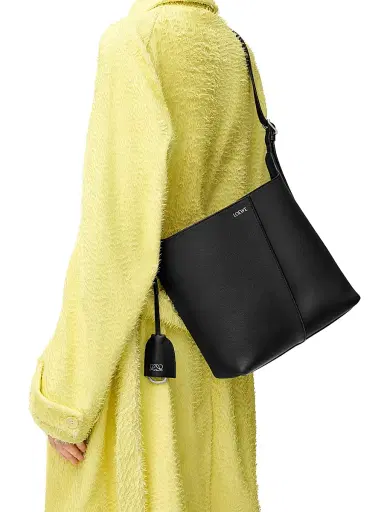 Loewe Women's Bilbao Medium Leather Bucket Bag | Thumbnail 2