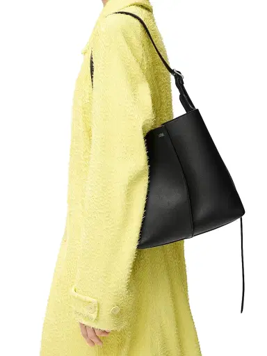 Loewe Women's Bilbao Medium Leather Bucket Bag | Thumbnail 3