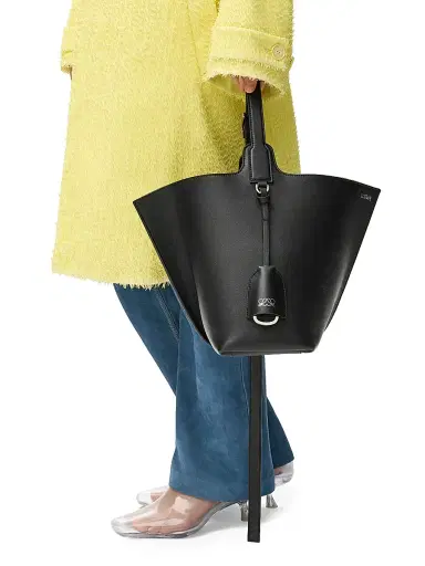 Loewe Women's Bilbao Medium Leather Bucket Bag | Thumbnail 1