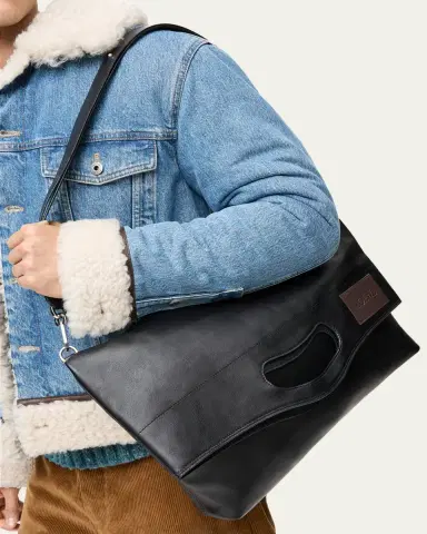 Loewe Bobby Folded Tote Bag in Leather | Thumbnail 2