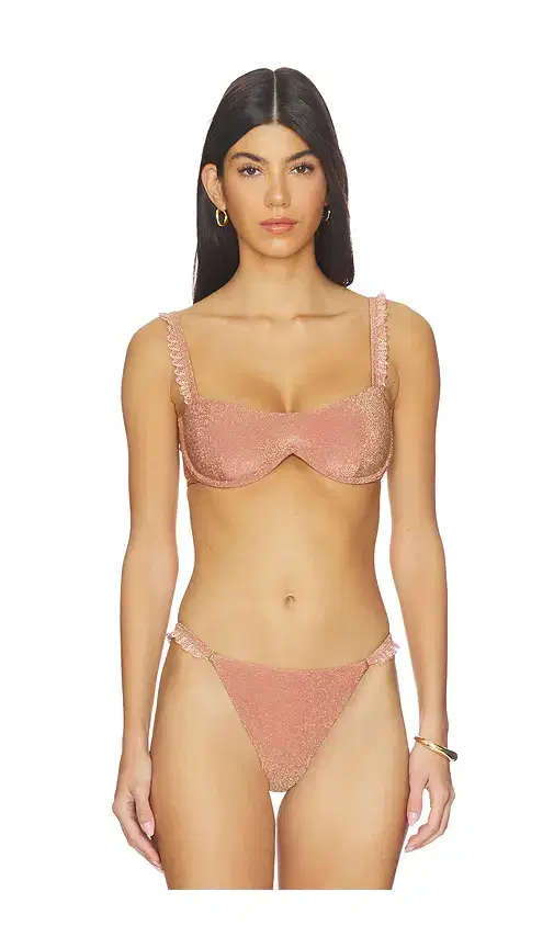 DEVON WINDSOR Bonnie Top