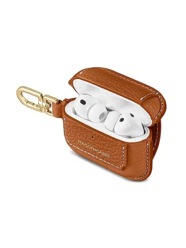 MAISON de SABRÉ Women's The AirPods Pro 3 Case Charm - Pecan Brown | Thumbnail 3 MAISON de SABRÉ Women's The AirPods Pro 3 Case Charm - Pecan Brown | Thumbnail 3