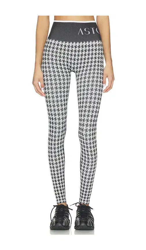 Astoria Seamless Knit Legging