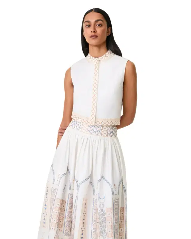 Andorra Top with Lace Embroidery