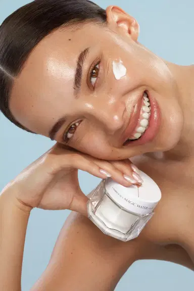 Charlotte Tilbury Dark Spot Correcting Hydration Revival Duo | Thumbnail 9 Charlotte Tilbury Dark Spot Correcting Hydration Revival Duo | Thumbnail 9