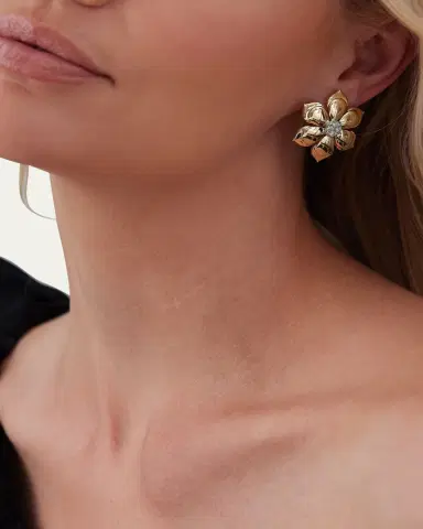SARA WEINSTOCK 18K Two-Tone Gold Lierre Diamond Flower Stud Earrings | Thumbnail 2