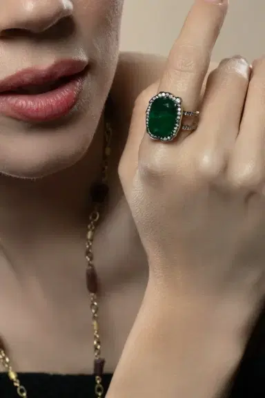 Sylva & Cie Zambian Emerald Double Shank Ring | Thumbnail 3
