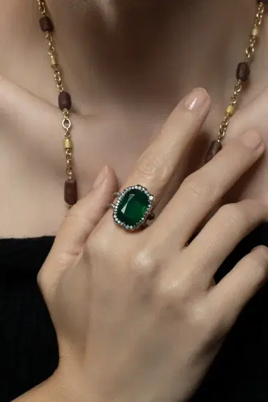 Sylva & Cie Zambian Emerald Double Shank Ring | Thumbnail 4