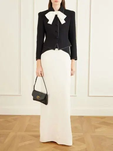 Valentino Garavani Devain Leather Shoulder Bag | Thumbnail 3