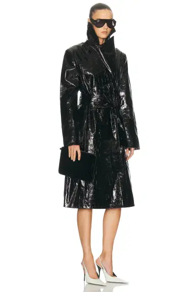 Tom Ford Patent Leather Zipped Wristlet Pouch | Thumbnail 2 Tom Ford Patent Leather Zipped Wristlet Pouch | Thumbnail 2