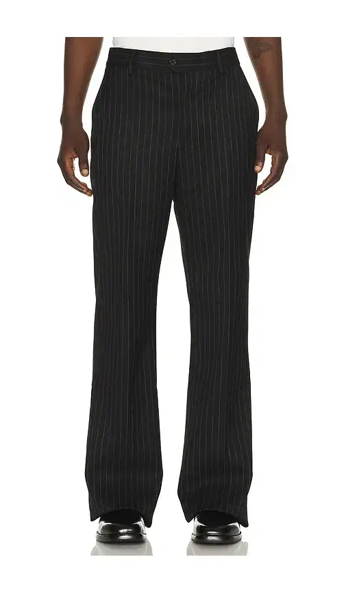 Flared Essential Trouser